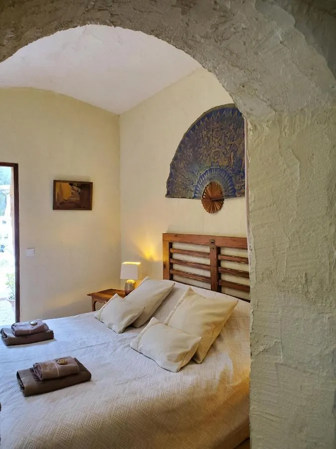 Bed & Breakfast Le Mas Des Escans Le Beausset