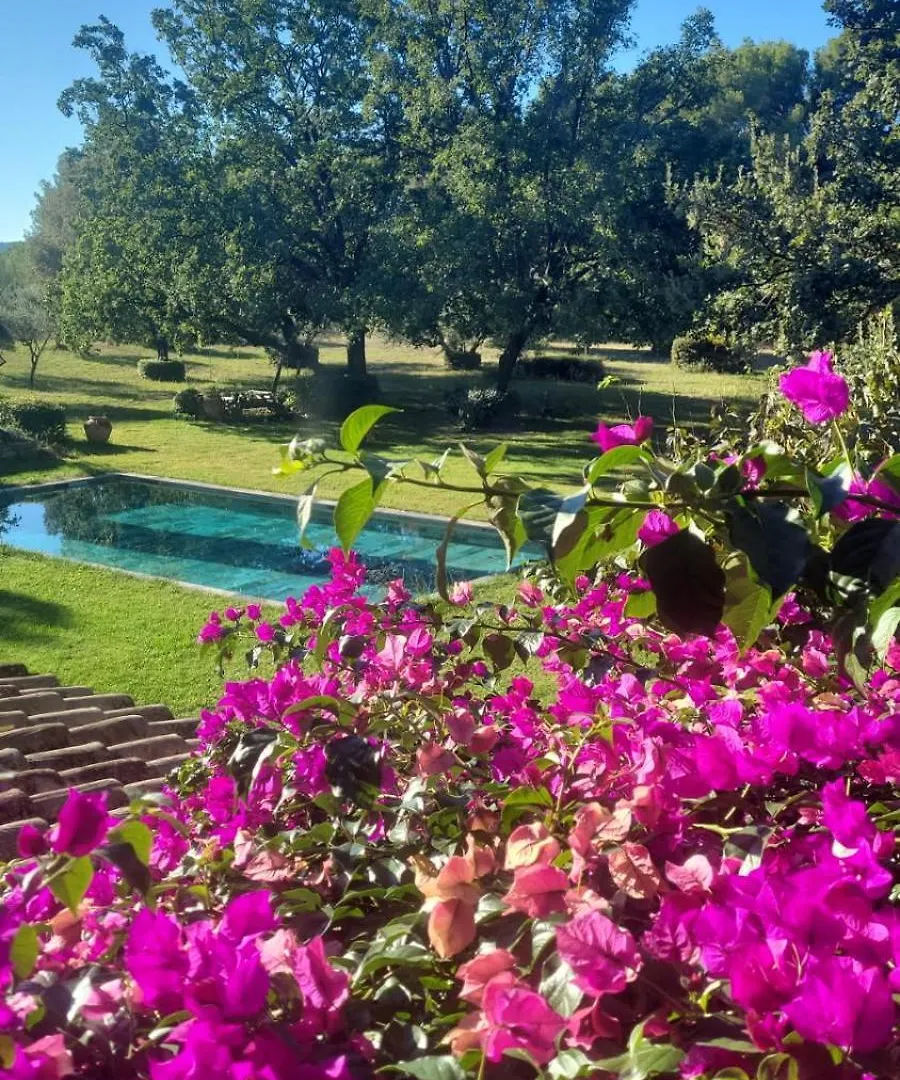 Bed & Breakfast Le Mas Des Escans Le Beausset