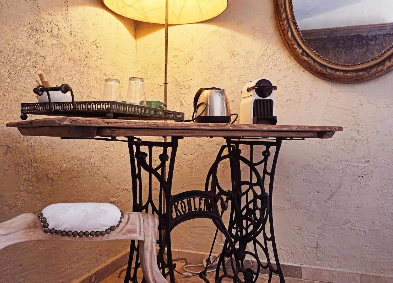 Le Mas Des Escans Le Beausset Bed & Breakfast